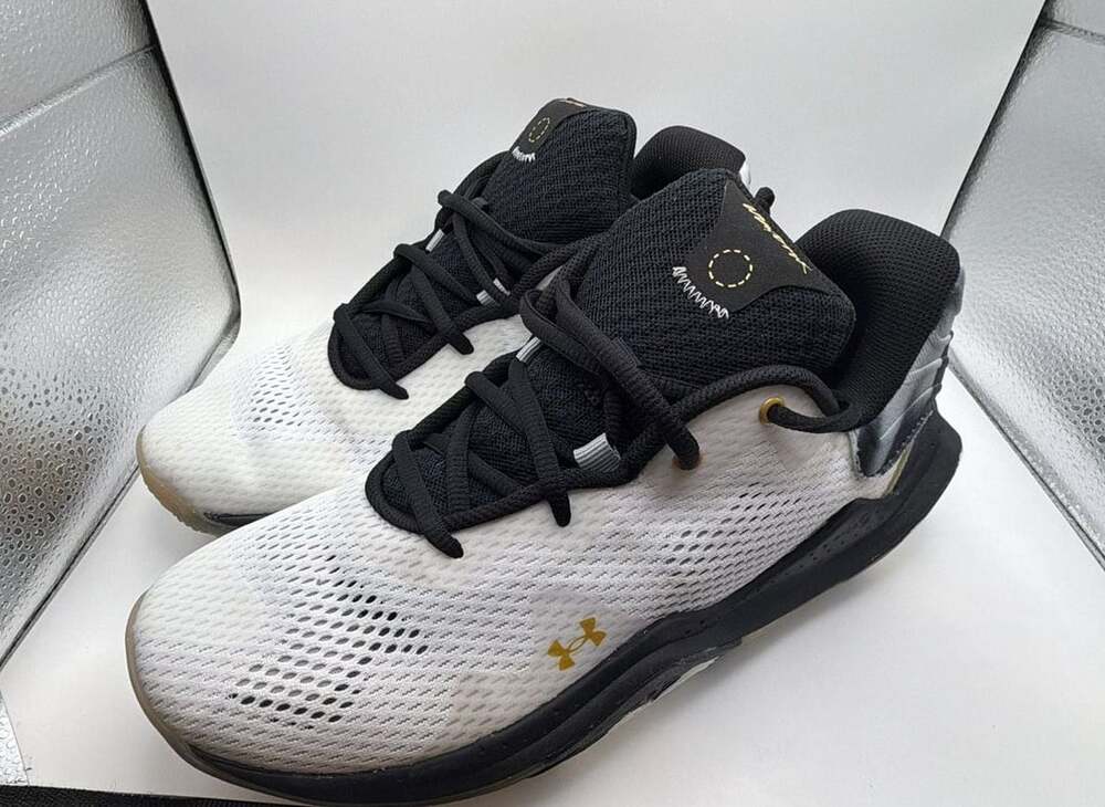 UA Spawn 4 Basketball Shoes Sneakers M 8.5 W 10